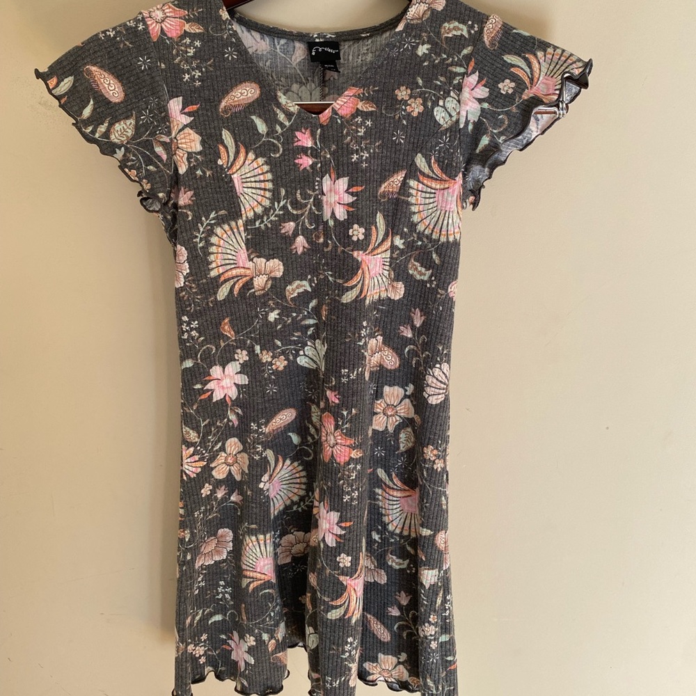 Girls summer dress. Art class brand.
